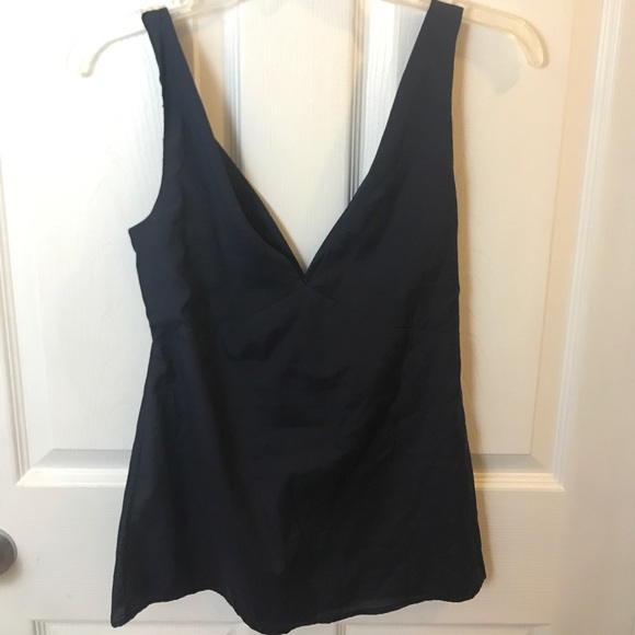 Deep V silk tank - Picture 4 of 5