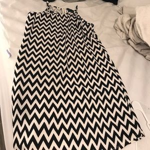 Black & white body con dress