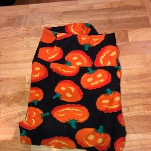 OS Halloween leggings