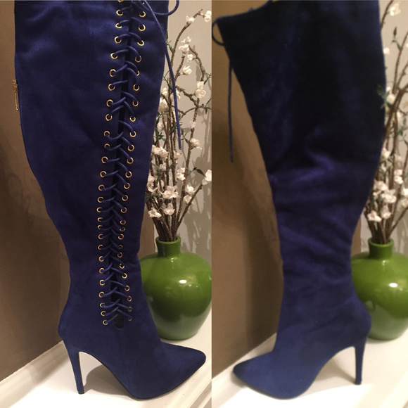 Lola - Picture 4 of 5