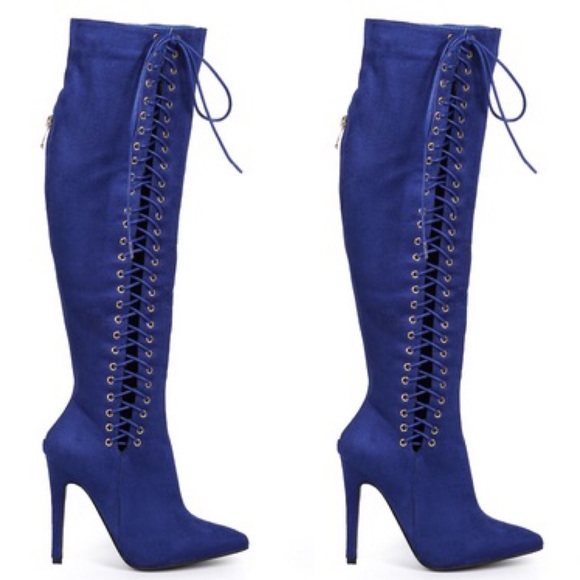 Lola - Picture 2 of 5