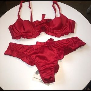 Silky red frilly bra set - 34b and small