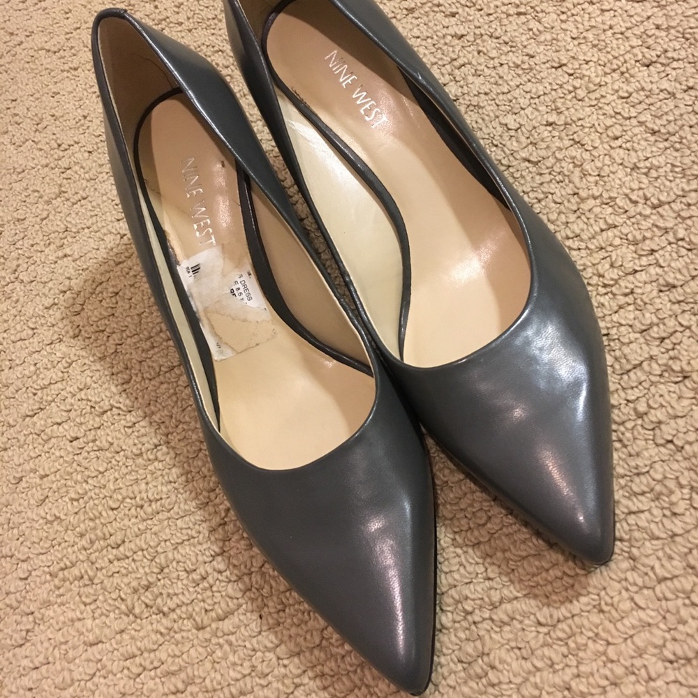 Nine West Grey pumps