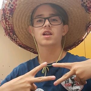 Meet your Posher, Colin