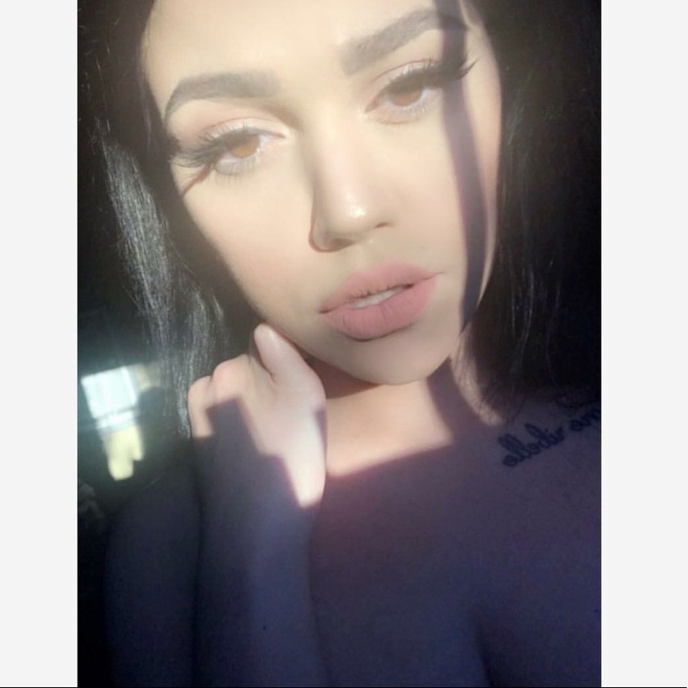 Hi everyone!💜