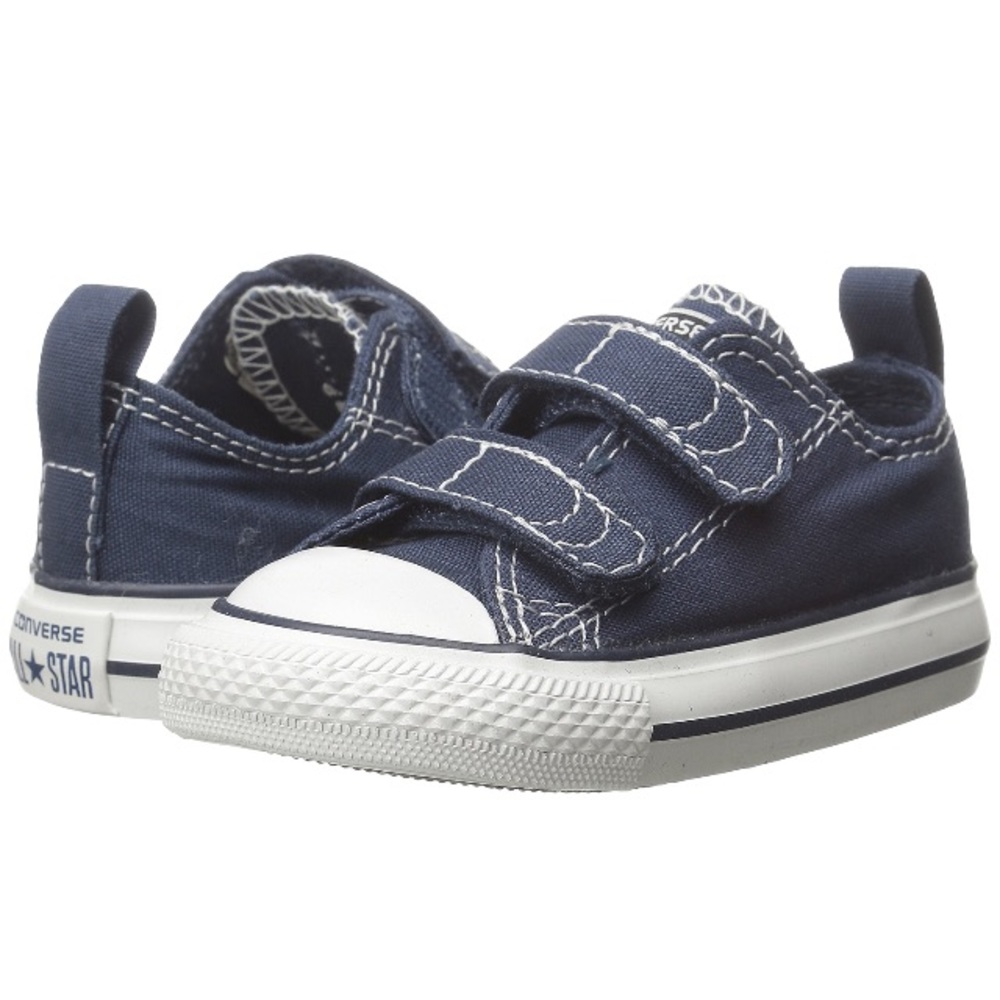 CONVERSE Chuck Taylors Size 7- Like New Condition