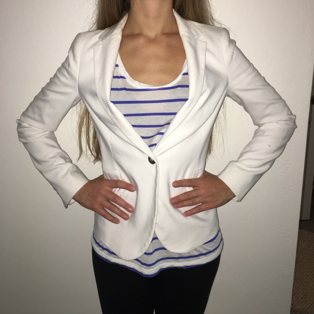 ZARA White & gold blazer