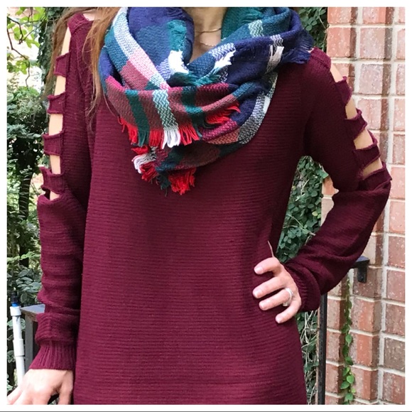 ✨LAST ONE ✨Plaid infinity scarf - Picture 2 of 5