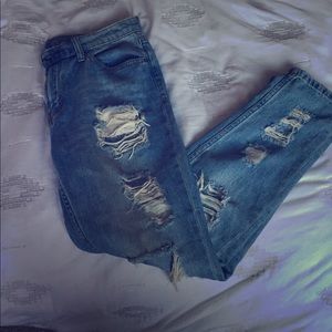 Urban outfitters slim BF low rise jeans