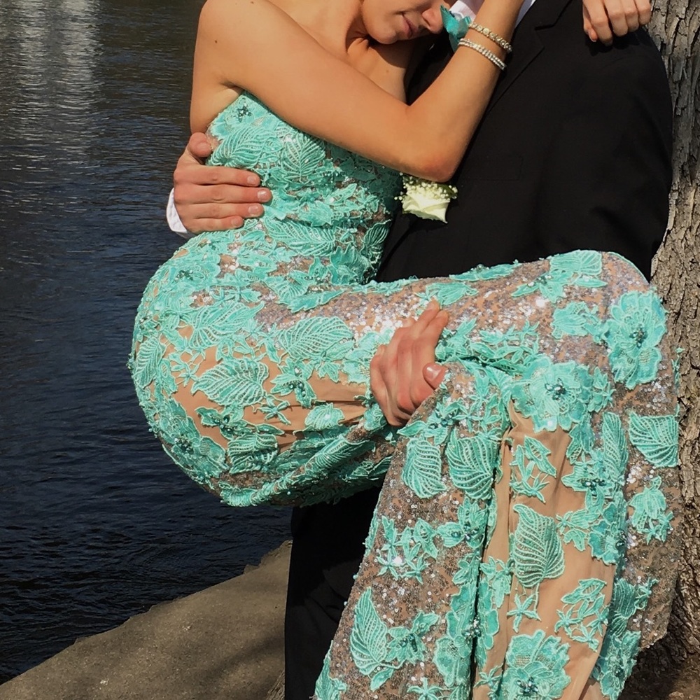 Sherri Hill prom dress