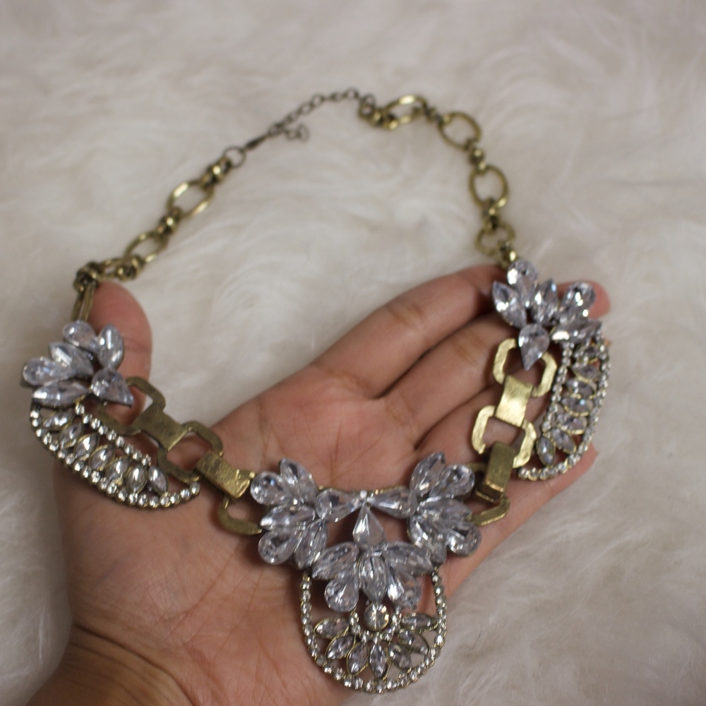 Statement Necklace Gold - Picture 3 of 3