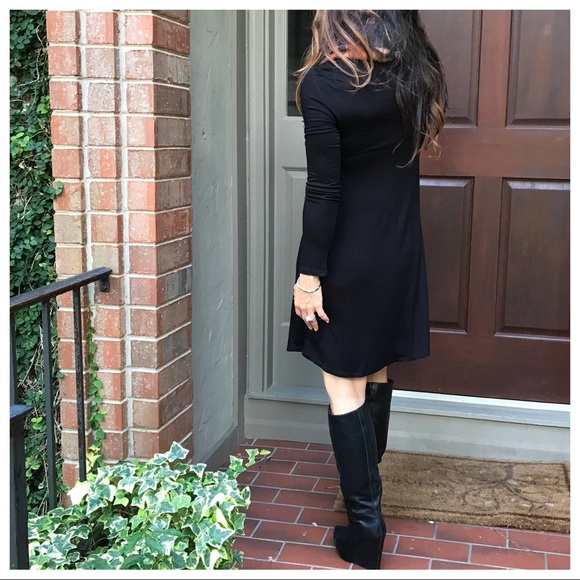 ✨LAST ONE  ✨High neck black swing dress - Picture 5 of 6