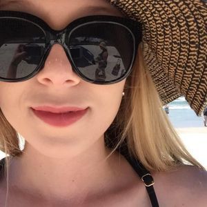 Meet your Posher, Bridgett