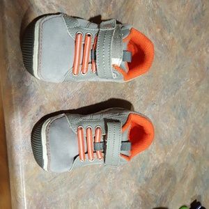 Adorable NWOT suede stride rite shoes
