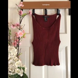 Maroon ribbed short sleeve crop top