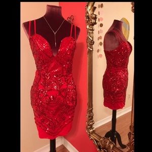 Ravishing red double strap sequent mini
