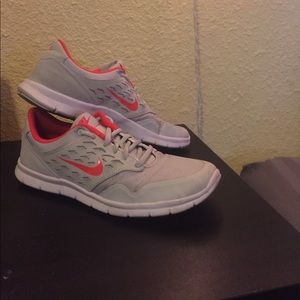 Nike Orive NM Prem Women's Cross Training shoe