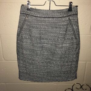 H&M winter pencil skirt with pockets!!