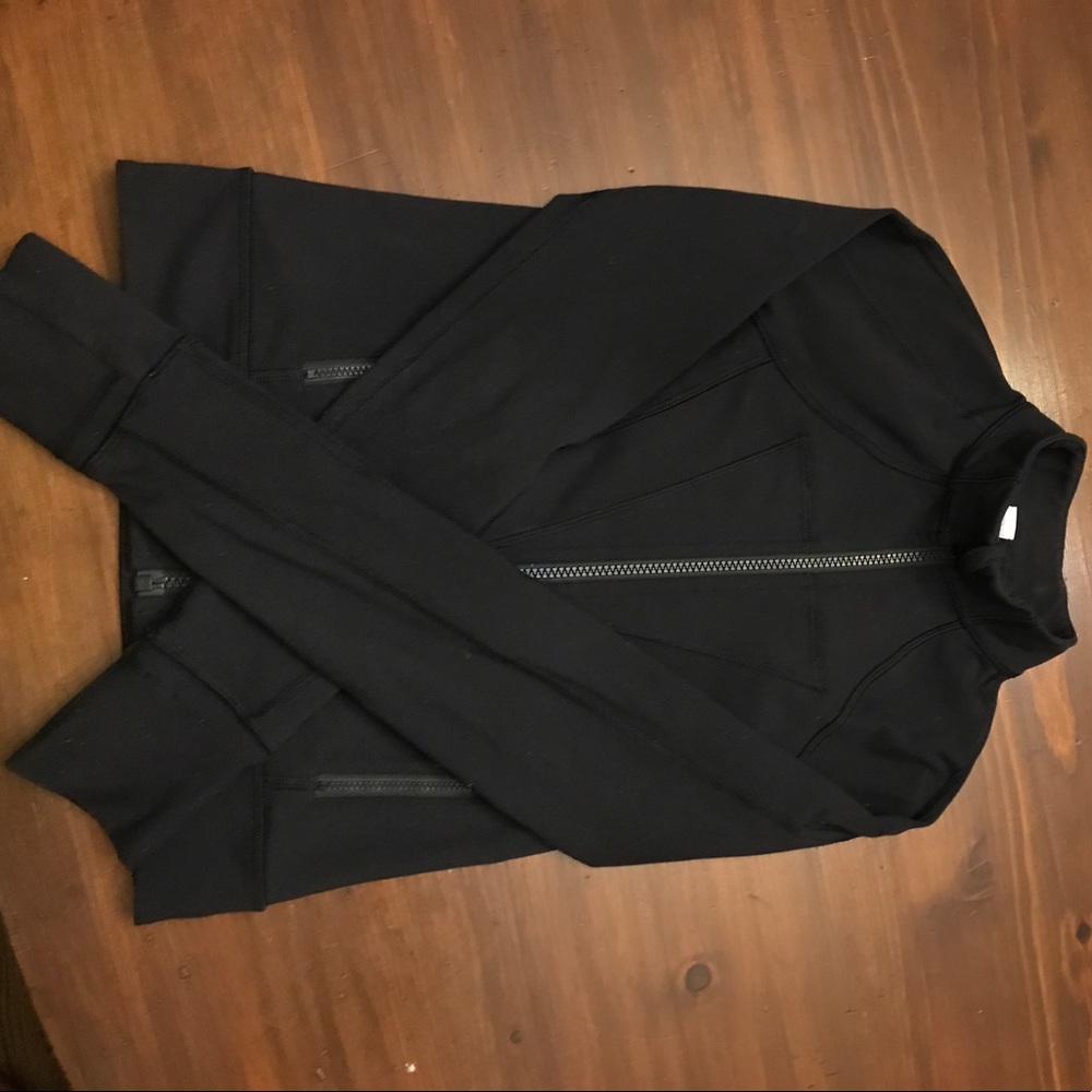 Ivivva black pre owned jacket child size 8