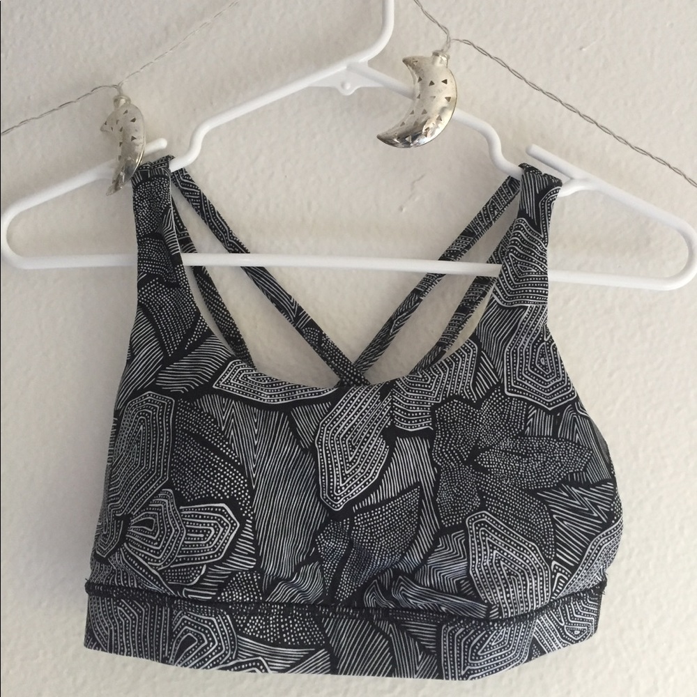 LULULEMON SPORTS BRA