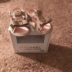 New never worn Mk sandals