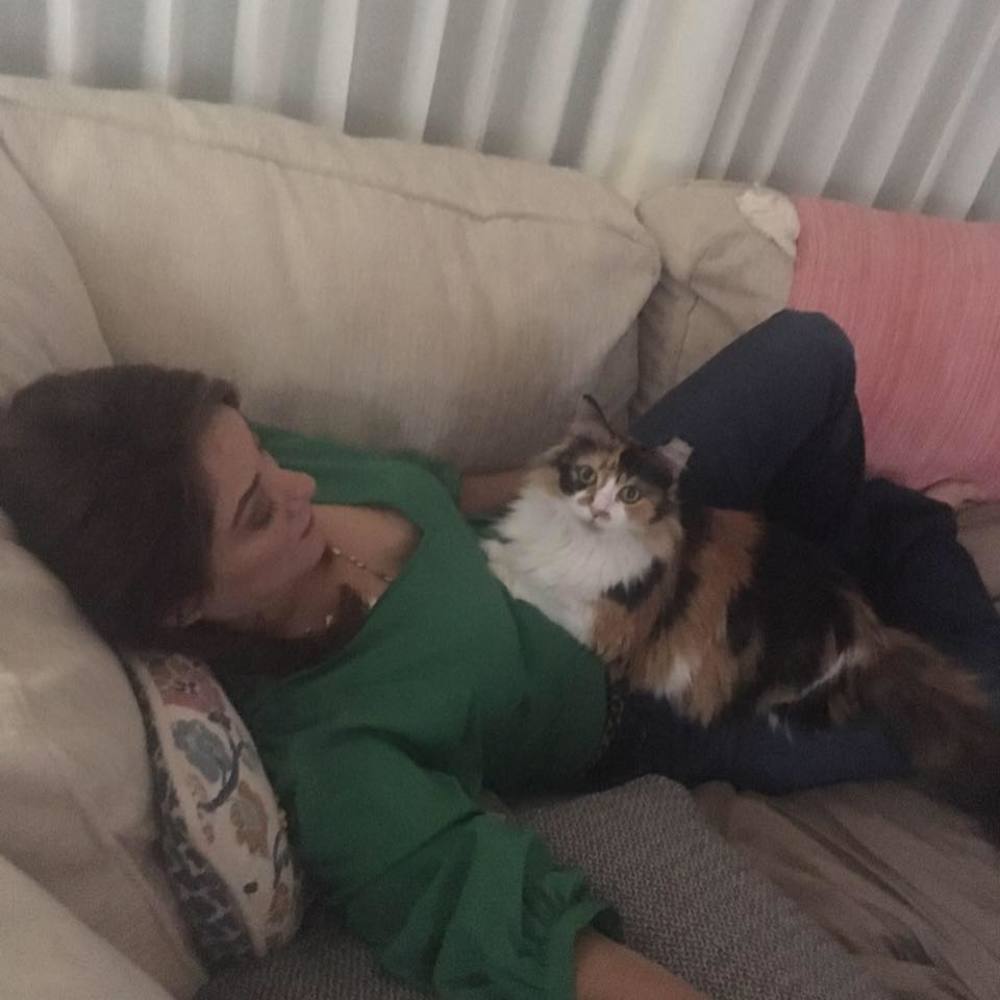 Meet your Posher, Gloria