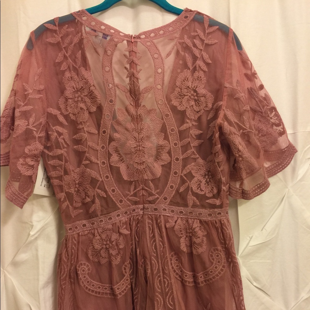 Lace short sleeve romper - Picture 4 of 4