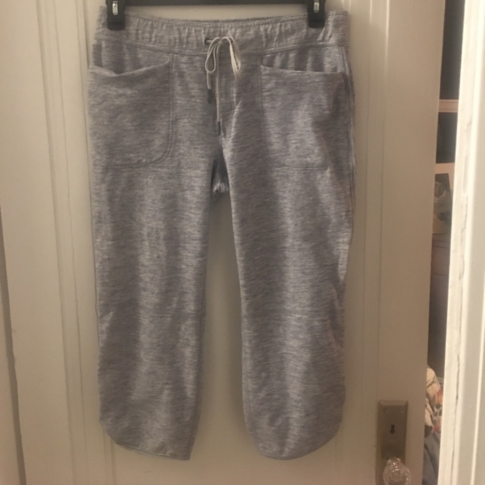Lululemon cropped pants
