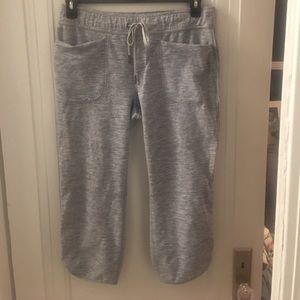Lululemon cropped pants