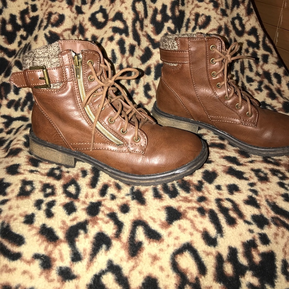 Brown boots (girls size 2)