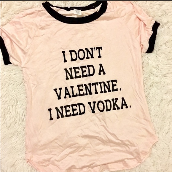 HP!! 🎀 1 LEFT!! Valentine tee - Picture 2 of 3