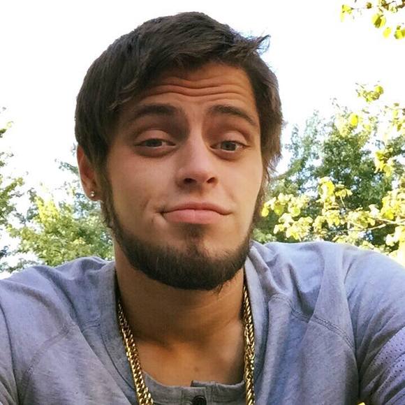 Meet your Posher, Alec - Picture 1 of 1