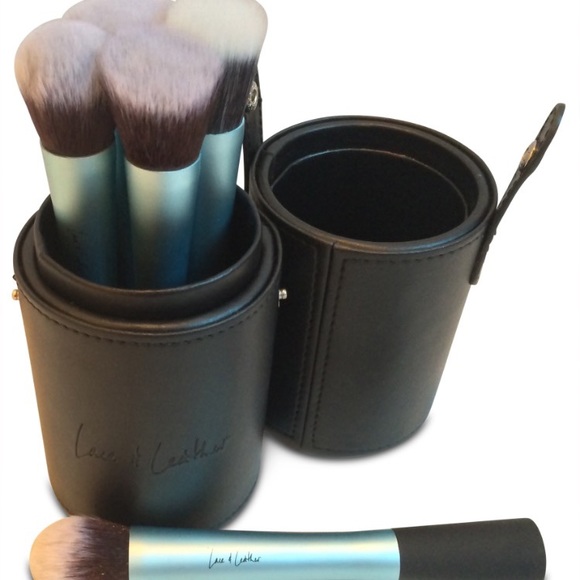 Professional Kabuki Makeup Brush Set Travel Case - Picture 2 of 5