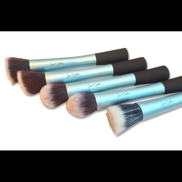 Professional Kabuki Makeup Brush Set Travel Case - Picture 4 of 5