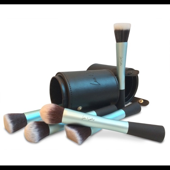 Professional Kabuki Makeup Brush Set Travel Case - Picture 5 of 5