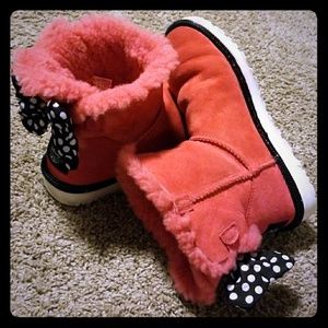 Auth. UGG Disney Edition