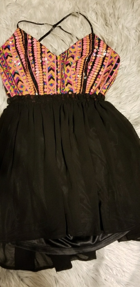 NWT WINDSOR Large open back dress