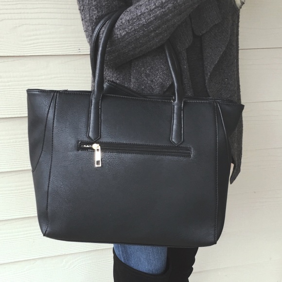 Black and gold accent purse - Picture 2 of 7