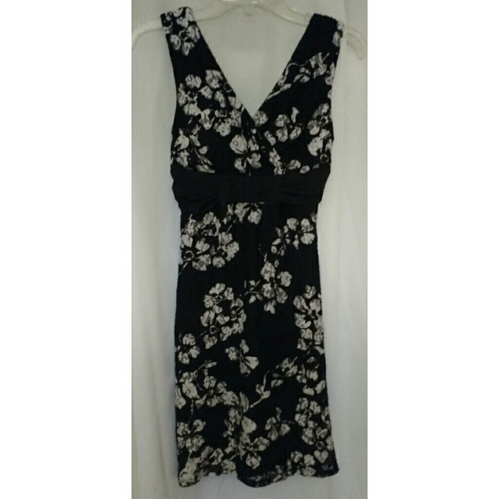 Maurices black & white floral dress, size xs