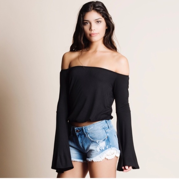 Cold Shoulder Top - Picture 3 of 4