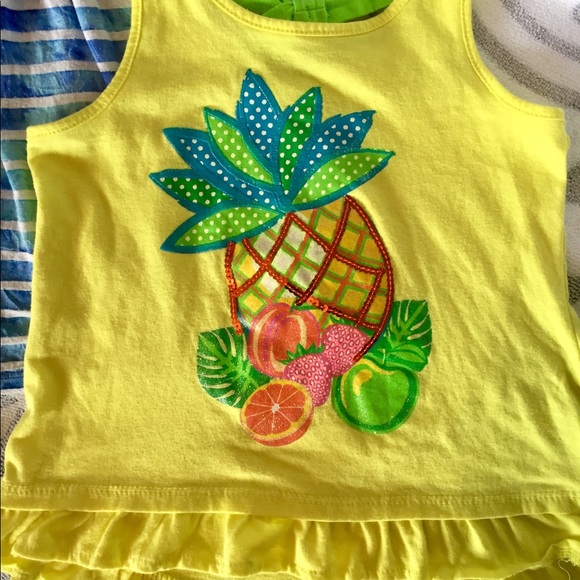 🔥 2 Tops Bundle For Little Girls + FREE Gift - Picture 2 of 6