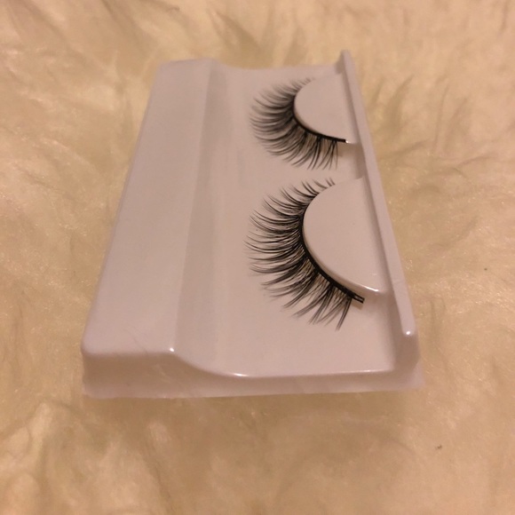 Natural Faux Mink Lashes Set of 3 - Picture 2 of 3