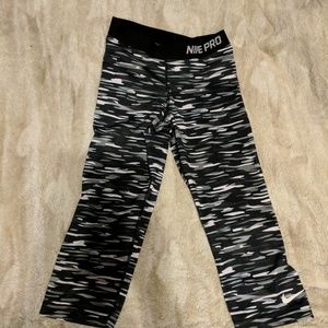 Nike Pro workout leggings