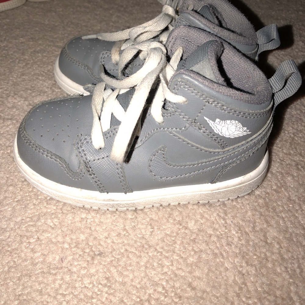 Air Jordan’s size 6c in gray