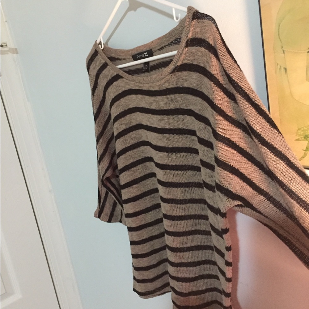 Oversized Striped Sweater - Picture 2 of 4