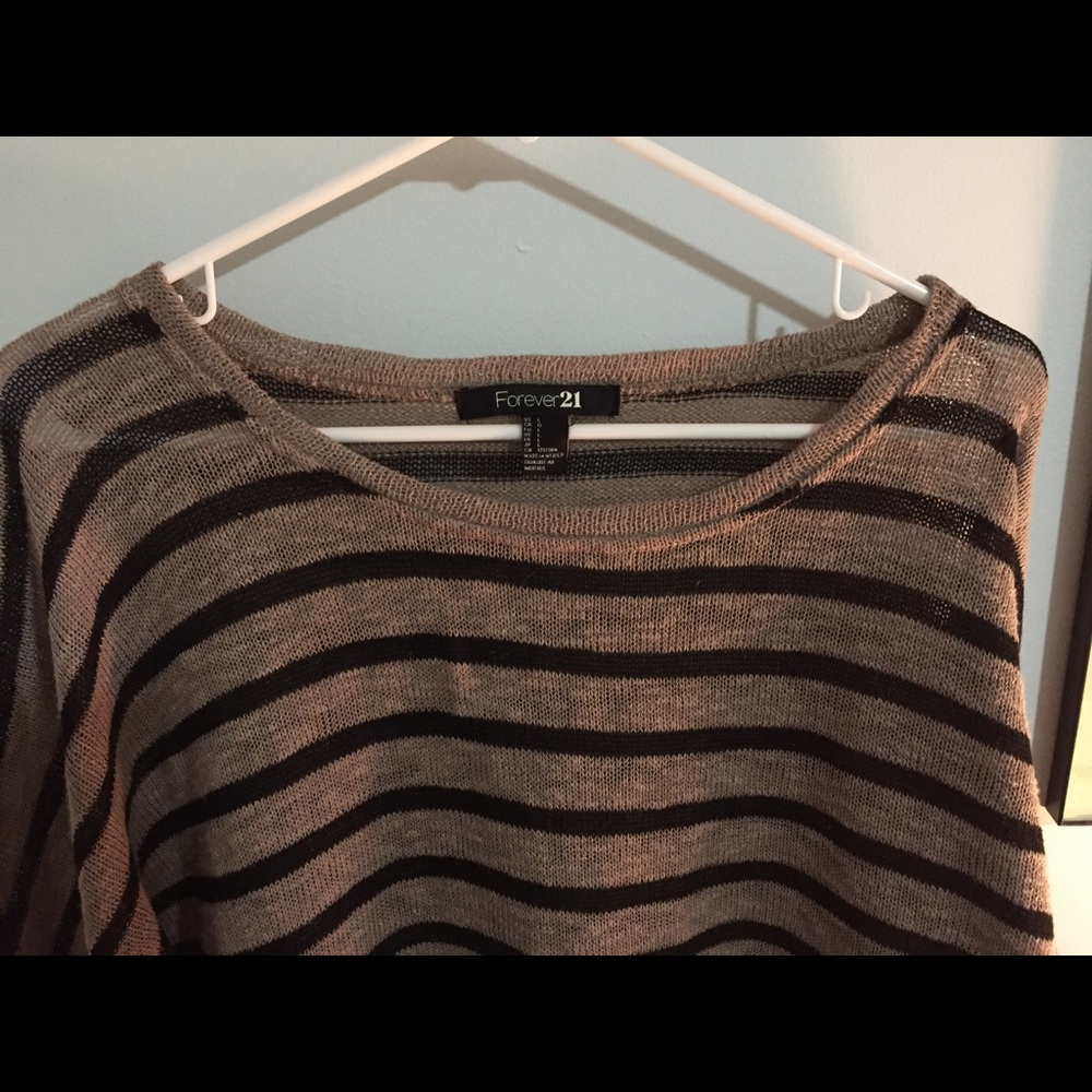 Oversized Striped Sweater - Picture 3 of 4