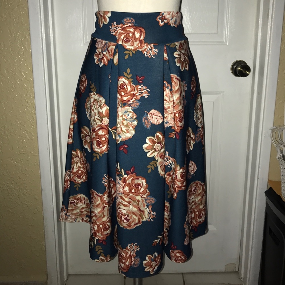 Teal pleaded skirt