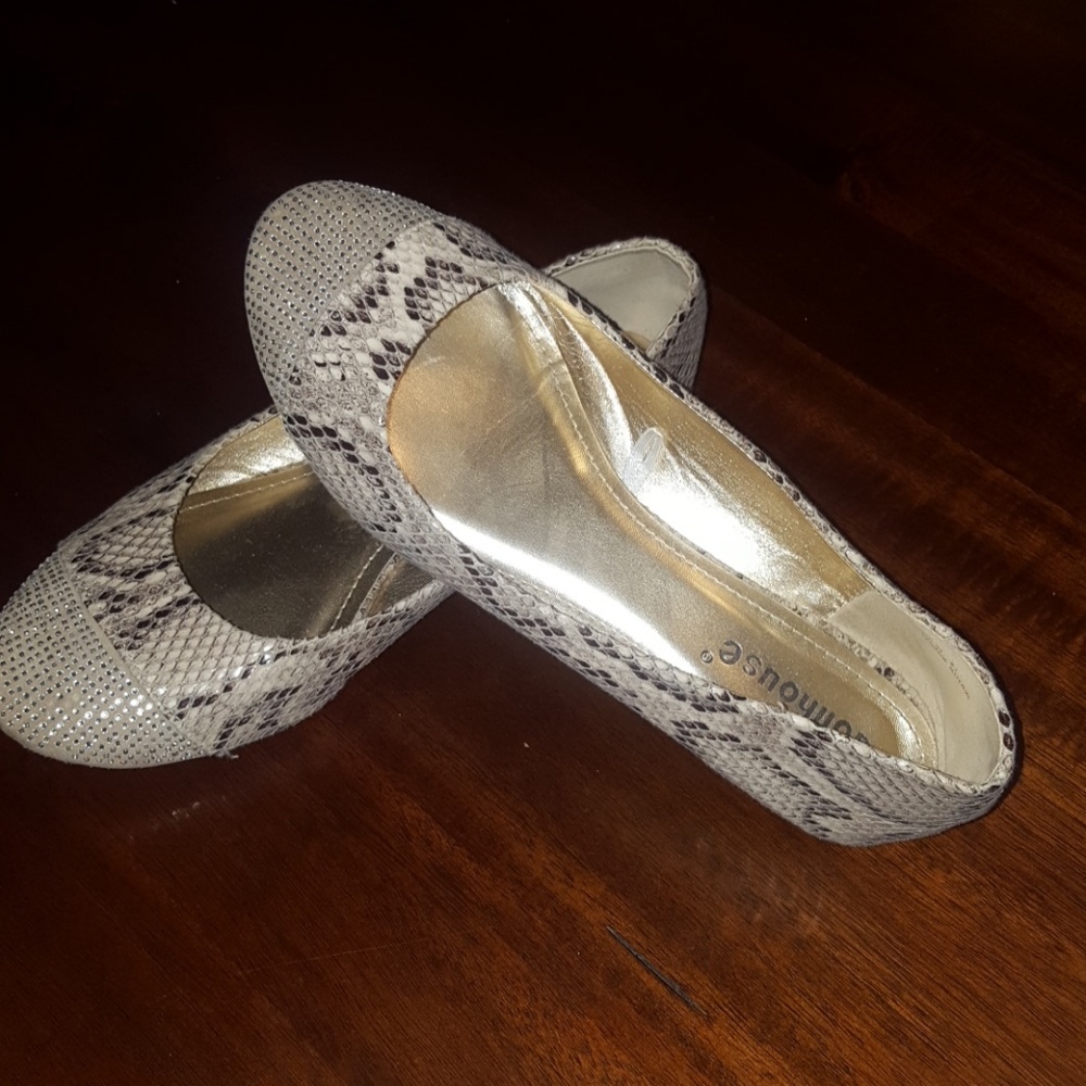 Dollhouse flats