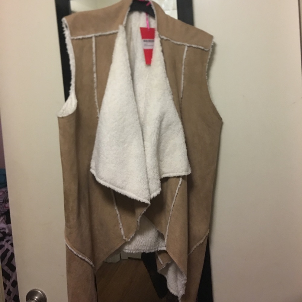 Fur vest Boohoo brand