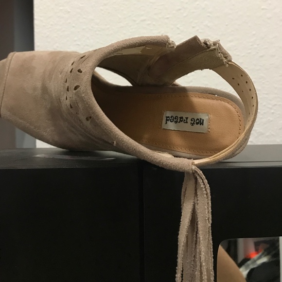 Not Rated Wedge - Picture 2 of 3